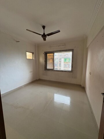 Room in 2 BHK Apartment at DB Orchid Ozone, Dahisar East – for Rent