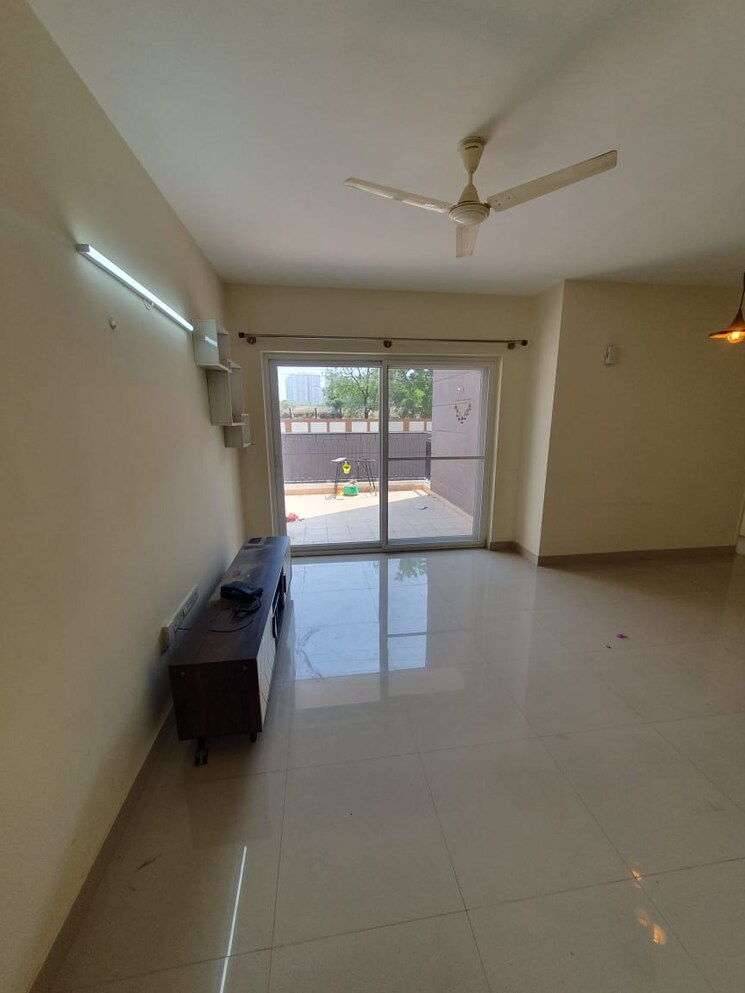 Living Room, kolte-patil-raaga 3 Bedroom 1340 Sq.Ft. Apartment In Hennur Road Bangalore 8775291