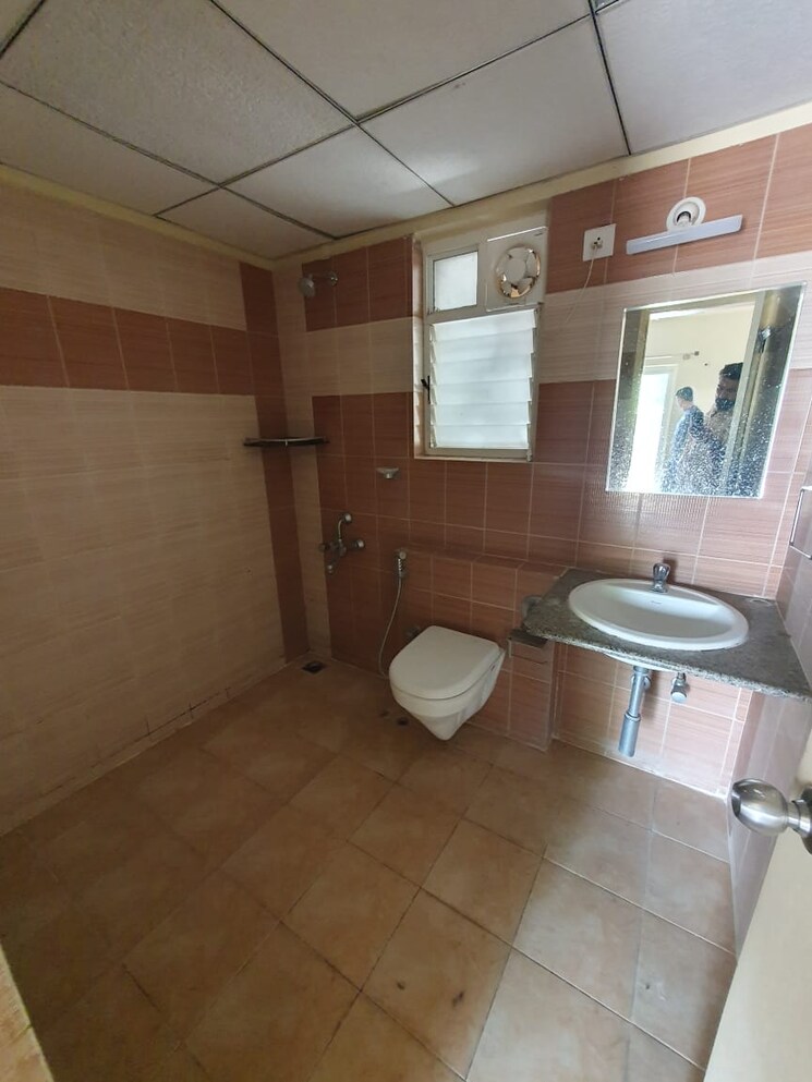Bathroom, kolte-patil-raaga 3 Bedroom 1340 Sq.Ft. Apartment In Hennur Road Bangalore 8775291