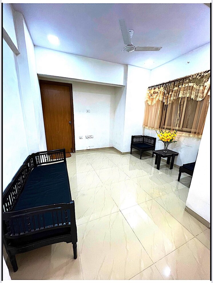 Living Room, lady-ratan-tower Studio 400 Sq.Ft. Apartment In Worli Mumbai 8775314