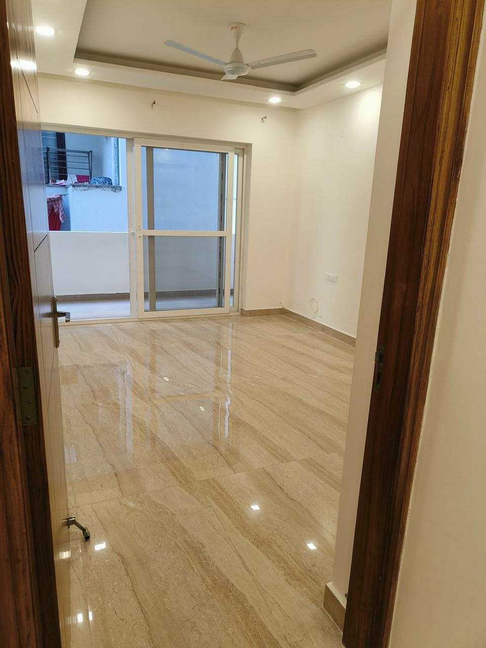 3 BHK + Servant Room Builder Floor For Sale in BPTP Parkland Pride