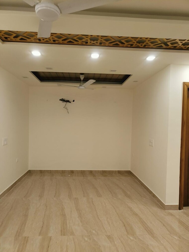 Room, bptp-parkland-pride 3 Bedroom 250 Sq.Yd. Builder Floor In Sector 77 Faridabad 8775324