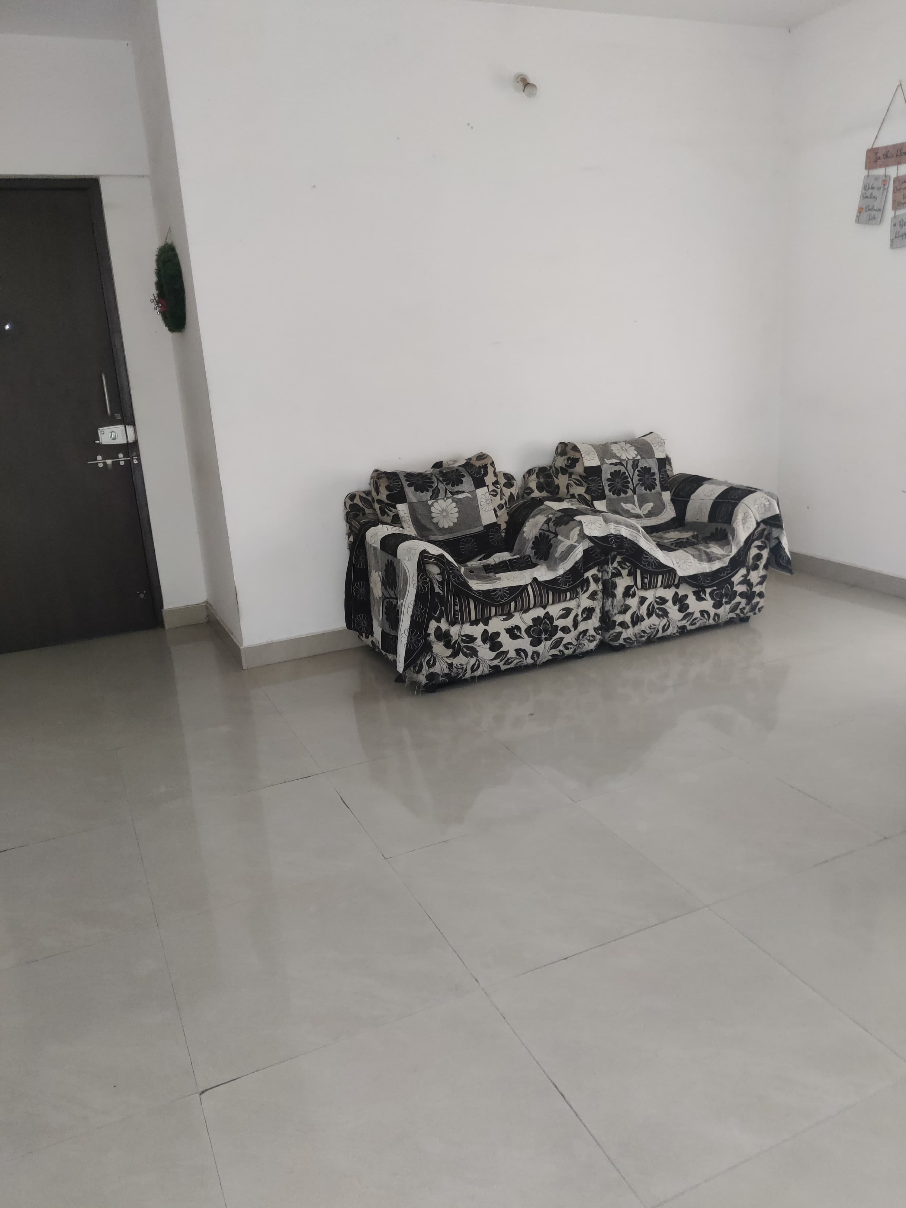 2 BHK Apartment For Rent in DB Orchid Ozone