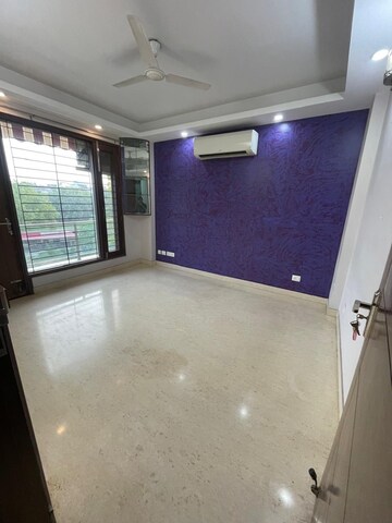 Room in 3 BHK Builder Floor at Chittaranjan Park – for Rent