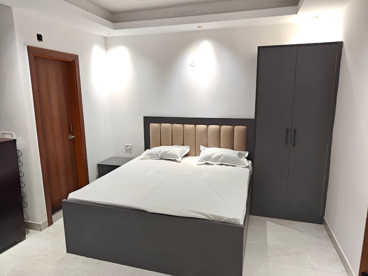 1 Rk+ Study Room Builder Floor For Rent in Ansal Sushant Lok I