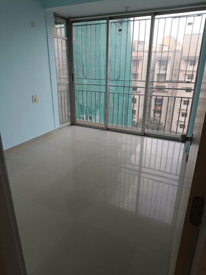 Room in 1 BHK Apartment at Sadguru Heights I, Dahisar East – for Sale