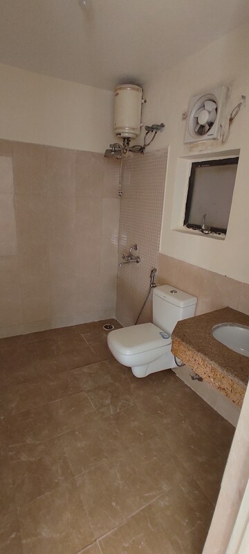 Bathroom in 3 BHK Apartment at Umang Summer Palms, Sector 86 – for Sale