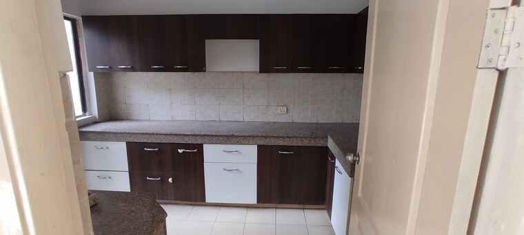 Kitchen, umang-summer-palms 3 Bedroom 1576 Sq.Ft. Apartment In Sector 86 Faridabad 8775414