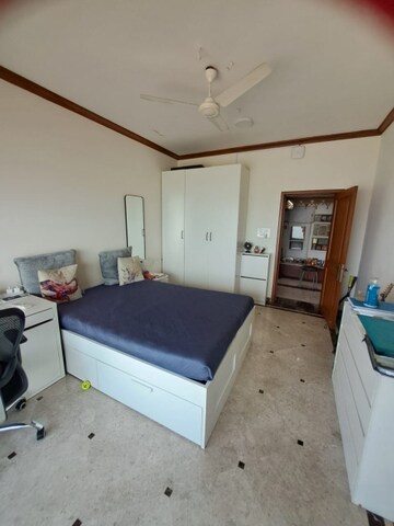 Bedroom in 3 BHK Apartment at Samudra Mahal, Worli – for Rent