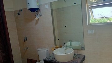 Attached Bathroom in 3.5 BHK Apartment at Ansal Estella, Sector 103 – for Rent
