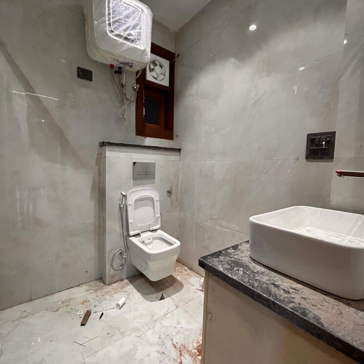 Bathroom, vasant kunj 4 Bedroom 1800 Sq.Ft. Builder Floor In Vasant Kunj Delhi 8775441