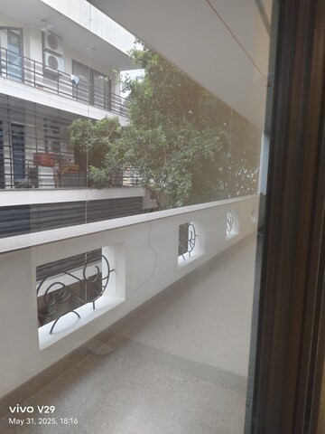 Balcony in 4 BHK Apartment at Unitech South City 1, South City 1 – for Rent