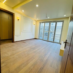 Room in 4 BHK Builder Floor at SS Mayfield Gardens, Mayfield Garden – for Sale