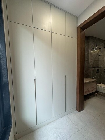 Building Lobby in 4 BHK Builder Floor at SS Southend Floors, South City 2 – for Sale