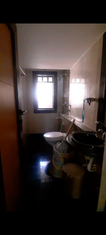 Living Room in 3 BHK Apartment at Shiv Parvati Apartments Andheri, Andheri West – for Rent