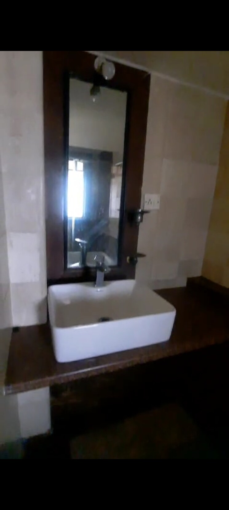 Bathroom, shiv-parvati-apartments-andheri 3 Bedroom 1100 Sq.Ft. Apartment In Andheri West Mumbai 8775588