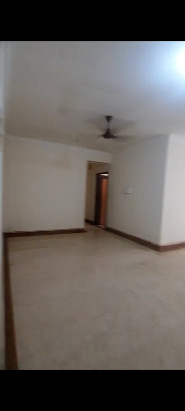 Room in 3 BHK Apartment at Shiv Parvati Apartments Andheri, Andheri West – for Rent