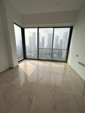 Room in 4 BHK Apartment at Rustomjee Crown, Prabhadevi – for Rent