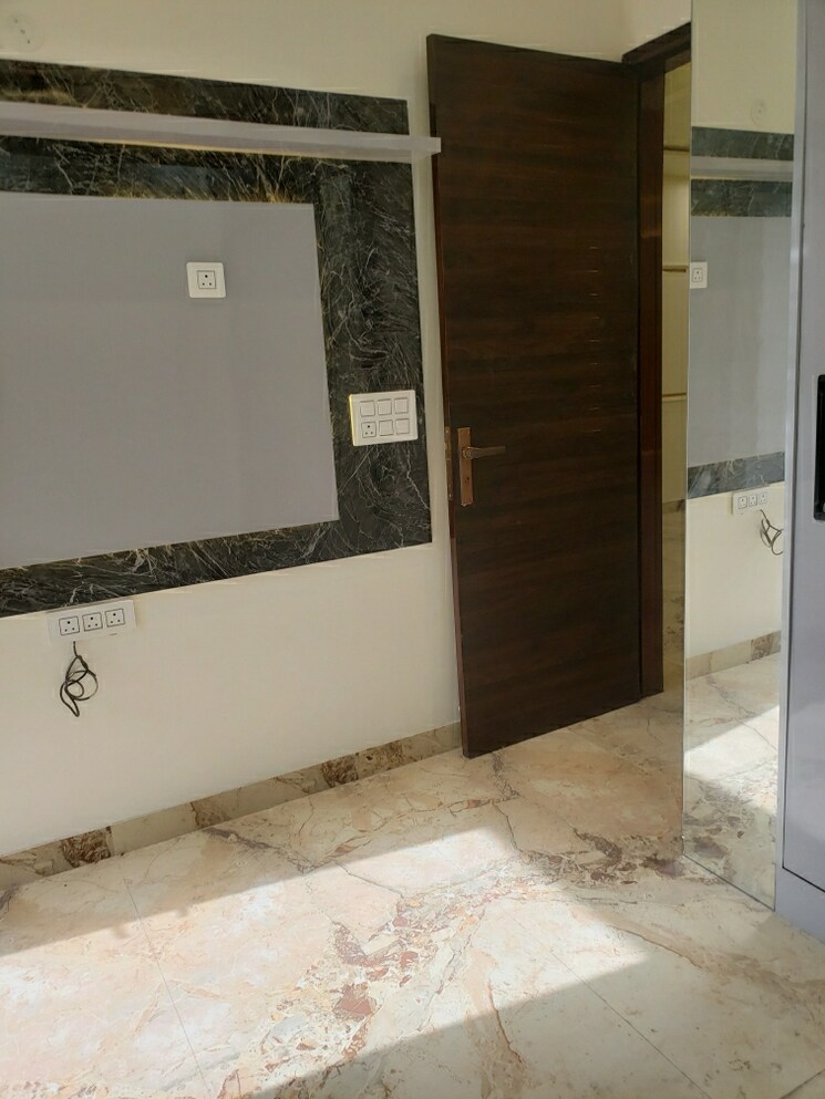 Room, janakpuri 2 Bedroom 900 Sq.Ft. Builder Floor In Janakpuri Delhi 8775480