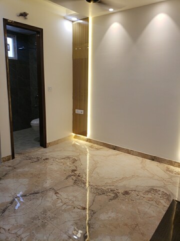 2 BHK Builder Floor For Sale in Janakpuri