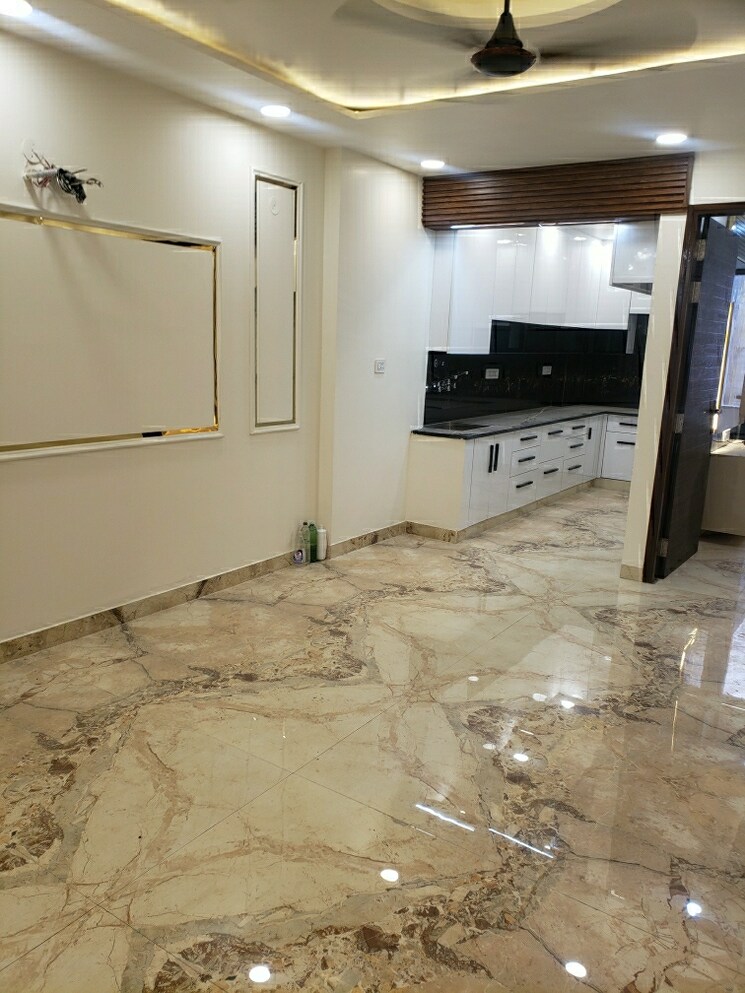 Kitchen, janakpuri 2 Bedroom 900 Sq.Ft. Builder Floor In Janakpuri Delhi 8775480