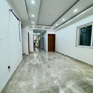 Room in 3 BHK Builder Floor at SS Mayfield Gardens, Mayfield Garden – for Sale