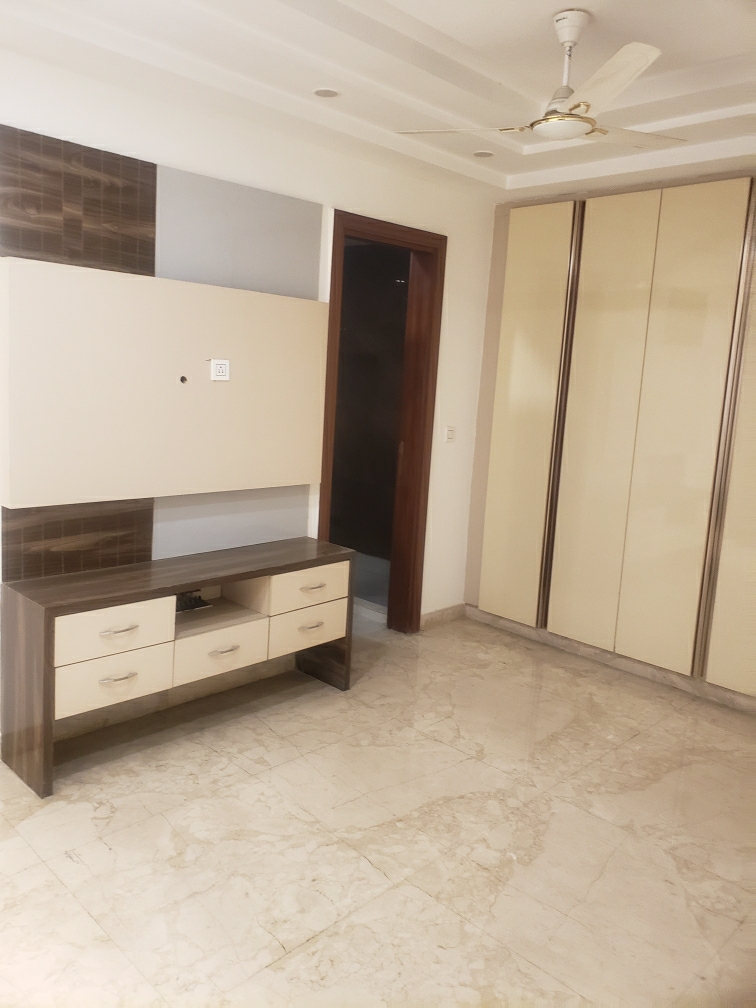 2 BHK Builder Floor For Sale in Rahul Mishra 