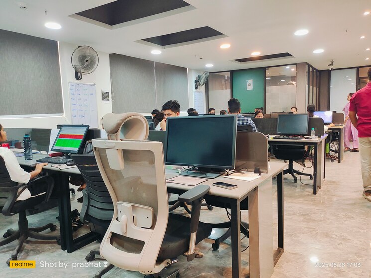 Team Area, sector 2 Commercial Office Space 1500 Sq.Ft. In Sector 2 Noida 8775528