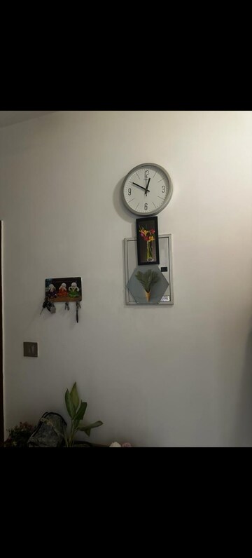 Furnished Amenities in 3 BHK Builder Floor at Kailash Colony – for Rent