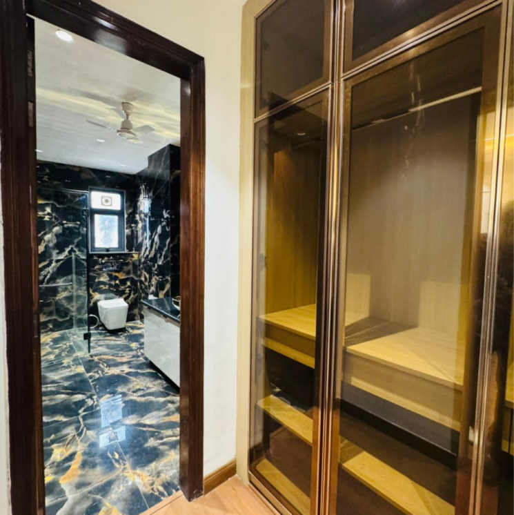 Bathroom, ansal-api-esencia 4 Bedroom 300 Sq.Yd. Builder Floor In Sector 67 Gurgaon 8775561