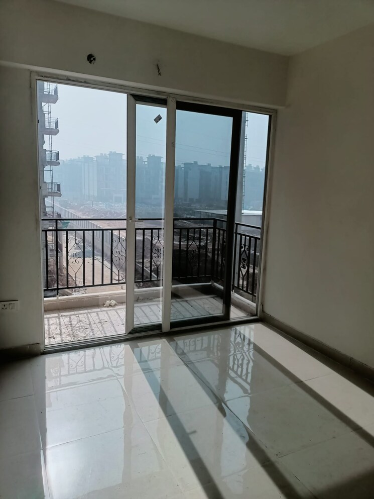 Room, signature-global-proxima 2 Bedroom 665 Sq.Ft. Apartment In Sector 89 Gurgaon 8775543