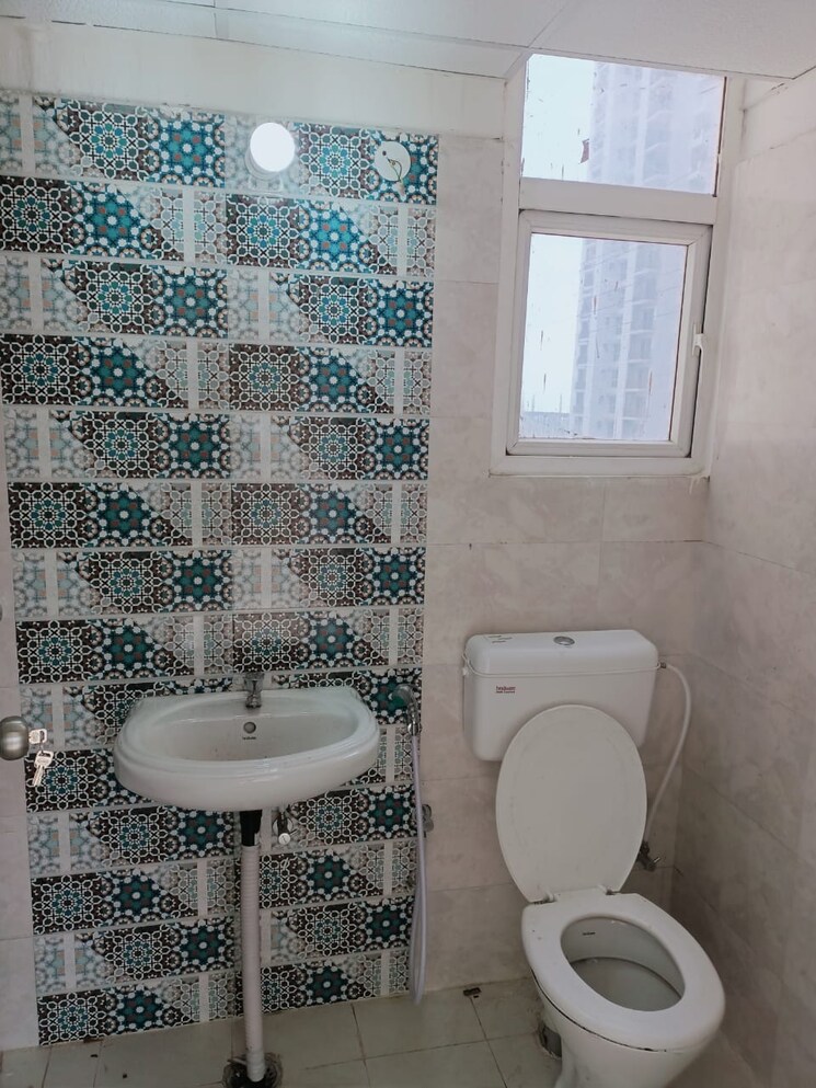 Bathroom, signature-global-proxima 2 Bedroom 665 Sq.Ft. Apartment In Sector 89 Gurgaon 8775543