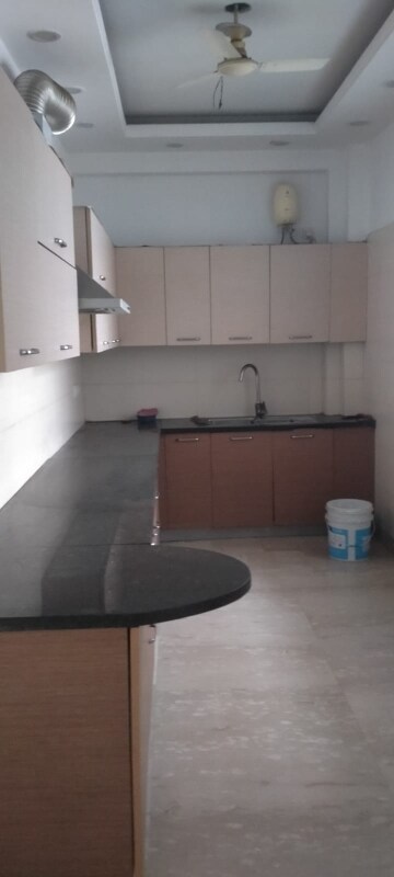 Bathroom in 3 BHK Builder Floor at Sector 41 – for Rent