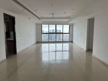 Room in 4 BHK Apartment at Bombay Realty Island City Center, Wadala – for Rent