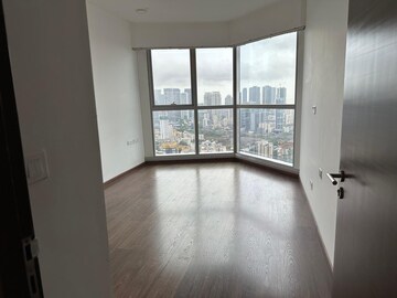 Room in 4 BHK Apartment at Bombay Realty Island City Center, Wadala – for Rent
