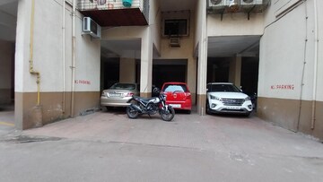 Parking in 3 BHK Apartment at Haware Splendor, Kharghar – for Rent