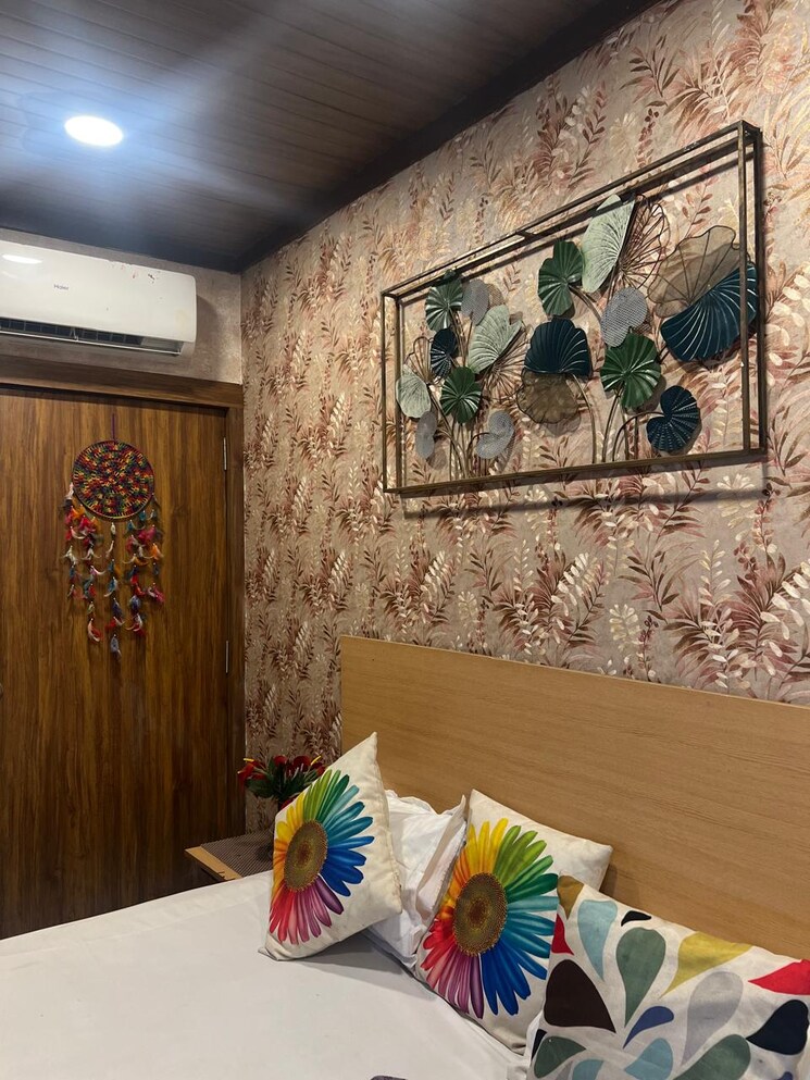 undefined, sector 135 2 Bedroom 2450 Sq.Yd. Villa In Sector 135 Noida 8775559