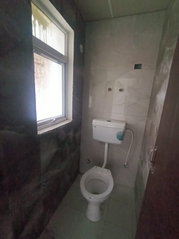 Bathroom, pivotal-99-marina-bay 1 Bedroom 361 Sq.Ft. Apartment In Sector 99 Gurgaon 8775590