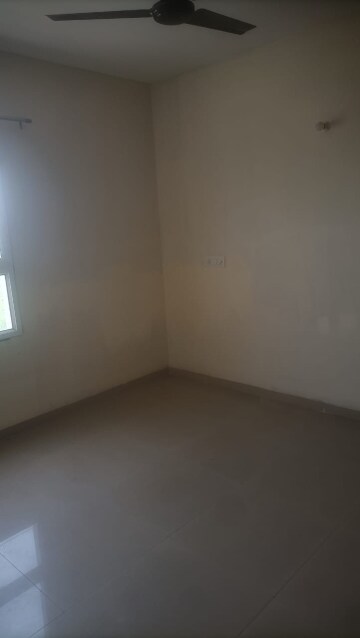 Room in 2 BHK Apartment at Adani Aangan, Sector 89a – for Rent