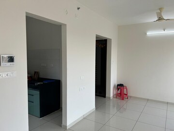 Room in 2 BHK Apartment at VJ YashOne Infinitee, Tathawade – for Rent