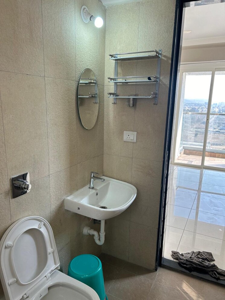 Bathroom, vj-yashone-infinitee 2 Bedroom 618 Sq.Ft. Apartment In Tathawade Pune 8775575
