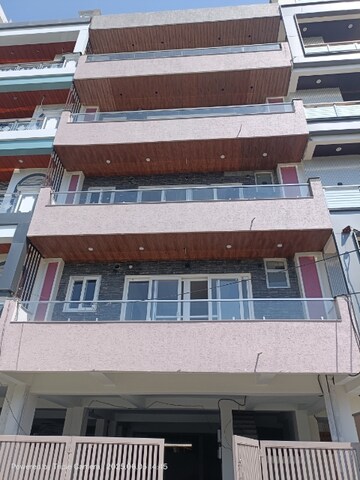 3 BHK Builder Floor For Sale in Gms Road