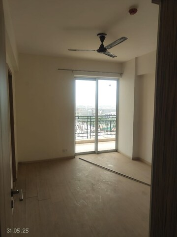 Room in 4 BHK Apartment at DLF New Town Heights III, Sector 91 – for Rent