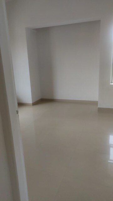 Room in 2.5 BHK Apartment at Kalpataru Srishti, Mira Road – for Sale