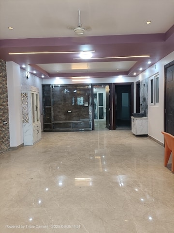 Parking in 3 BHK Builder Floor at Gms Road – for Sale