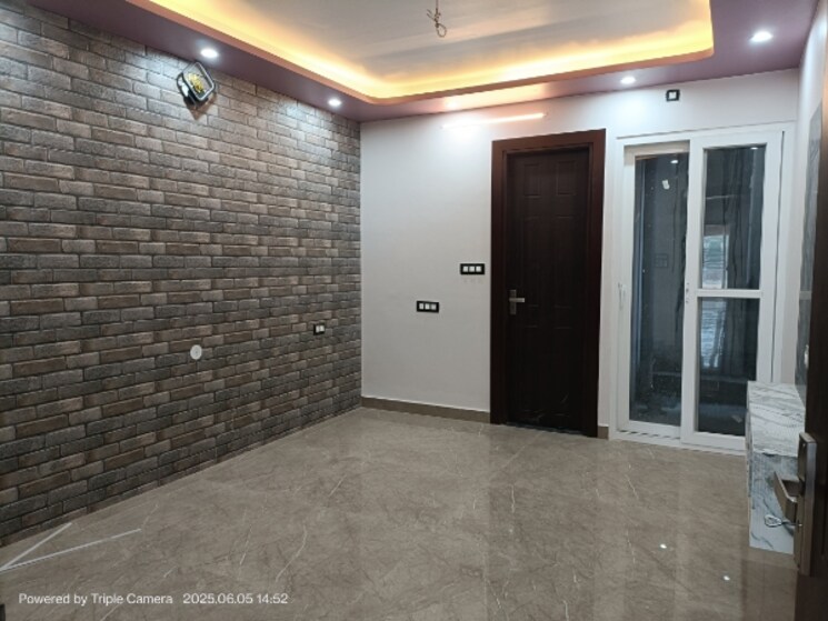 Room, gms road 3 Bedroom 1850 Sq.Ft. Builder Floor In Gms Road Dehradun 8775811