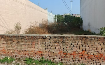 Plot For Sale in Super MIG, Sector 105
