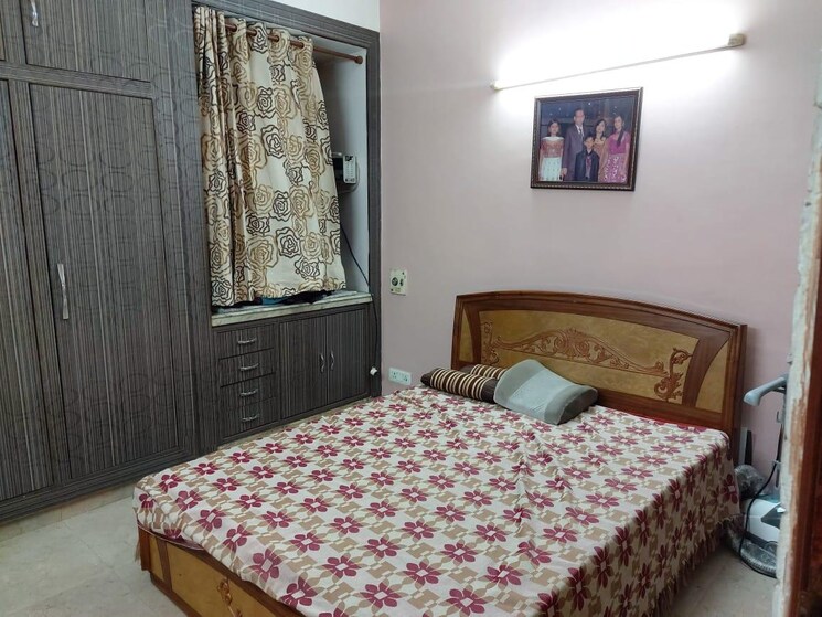 Bedroom, pitampura 3 Bedroom 100 Sq.Yd. Builder Floor In Pitampura Delhi 8775675