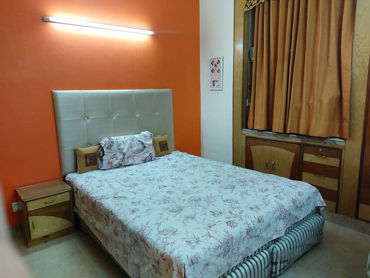 Bedroom, pitampura 3 Bedroom 100 Sq.Yd. Builder Floor In Pitampura Delhi 8775675