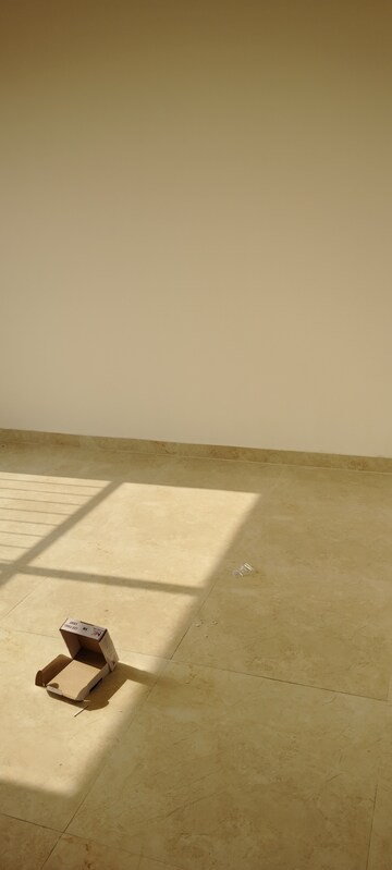 Room in 1 BHK Apartment at Sunteck Maxxworld, Tivri – for Rent